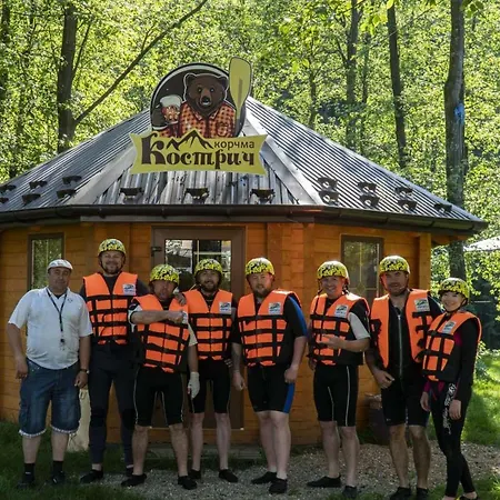 гостинний двір 