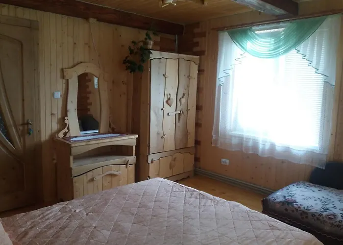 Country house гостинний двір 